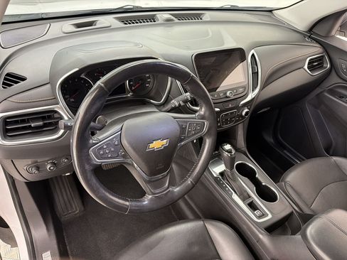 Used 2018 Chevrolet Equinox Premier FWD image 4