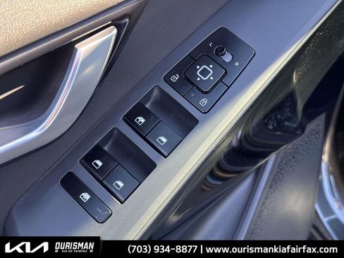 Used 2023 Kia Niro EX image 14