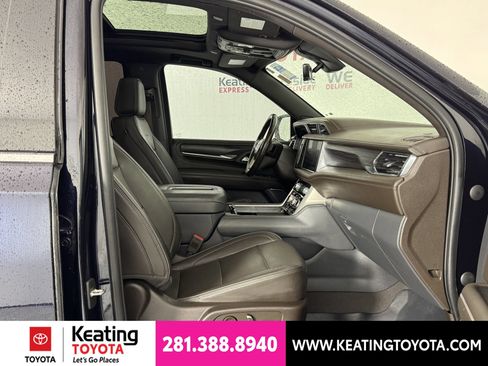 Used 2022 GMC Yukon Denali w/ Denali Premium Package AWD/4WD image 21