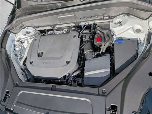 Certified 2025 Volvo XC90 B6 Plus w/ Protection Package Premier image 25