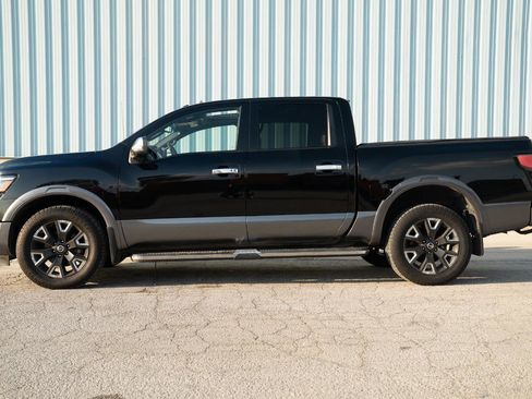 Used 2020 Nissan Titan Platinum Reserve w/ Moonroof Package image 6