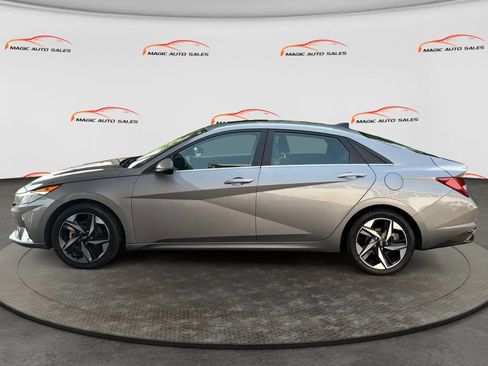 Used 2021 Hyundai Elantra SEL w/ Convenience + Premium Package FWD image 7
