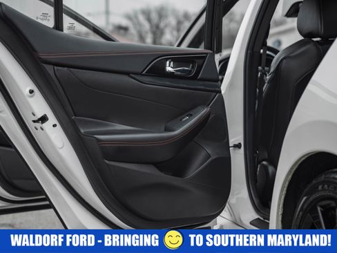 Used 2023 Nissan Maxima SR w/ Sport Mat Group image 39