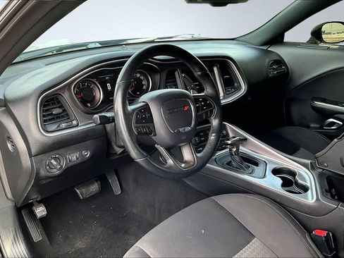 Used 2019 Dodge Challenger R/T image 14