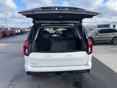 Used 2025 Ford Expedition Active image 14