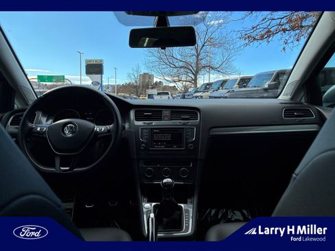 Used 2017 Volkswagen Golf Alltrack SE image 20
