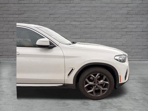 Used 2024 BMW X4 xDrive30i w/ Premium Package AWD/4WD image 12