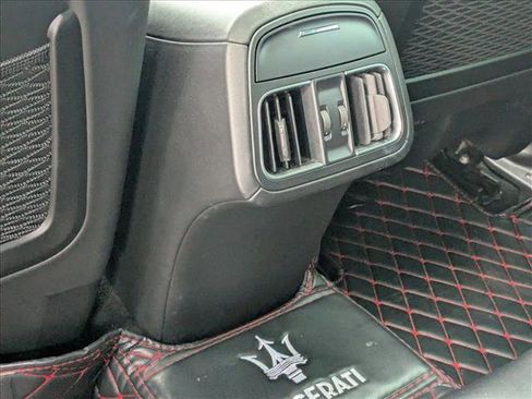 Used 2017 Maserati Levante w/ Sport Package image 18