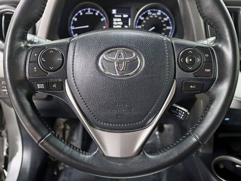 Used 2018 Toyota RAV4 XLE w/ Plus Extra Value Package AWD/4WD image 15