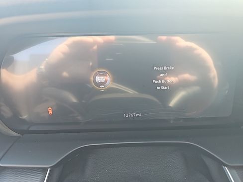 Used 2024 Jeep Grand Cherokee L Altitude image 6