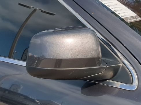 Used 2019 Jeep Grand Cherokee Laredo image 12