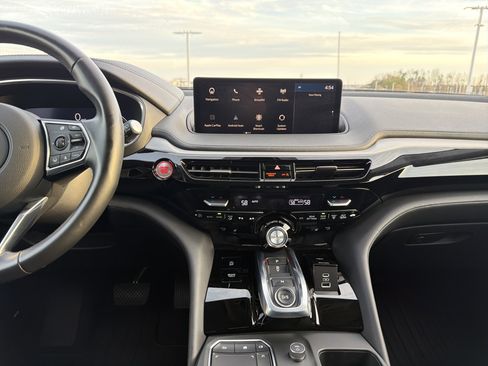 Certified 2023 Acura MDX w/Technology Package image 36