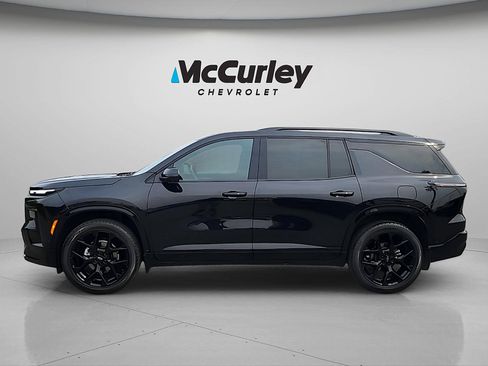 Used 2025 Chevrolet Traverse RS w/ LPO, Floor Liner Package AWD/4WD image 4