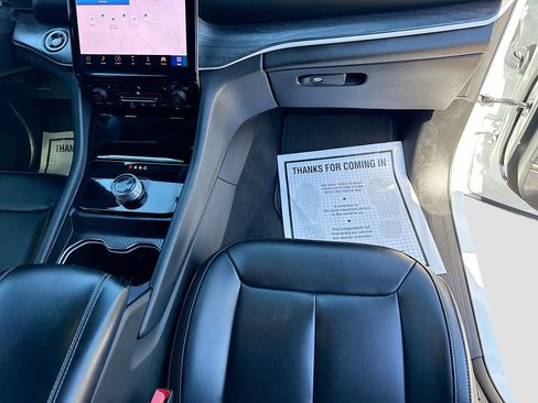 Used 2025 Jeep Grand Cherokee L Limited w/ Black Appearance Package image 16