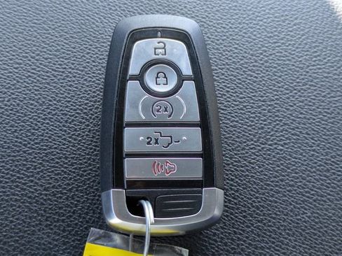 Certified 2022 Ford F150 Lariat w/ Equipment Group 502A High image 29