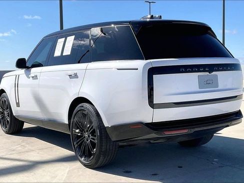 Used 2025 Land Rover Range Rover Long Wheelbase SE image 15