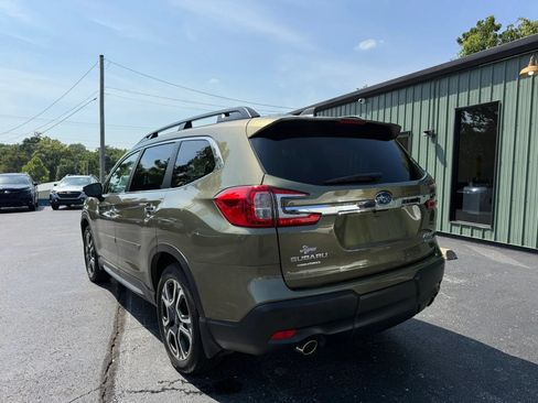 Used 2025 Subaru Ascent Touring AWD/4WD image 4