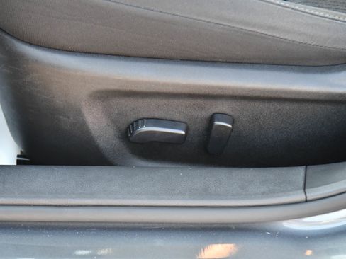 Used 2024 Nissan Altima 2.5 SV image 16