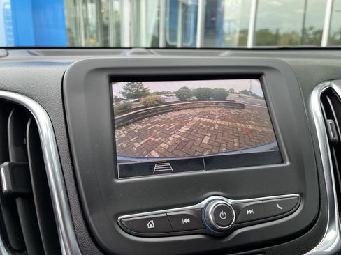 Used 2024 Chevrolet Equinox LT FWD image 26