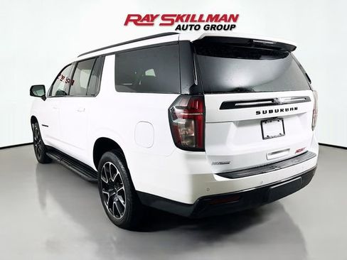 Used 2024 Chevrolet Suburban RST w/ Luxury Package image 5