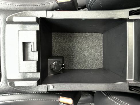 Used 2022 Subaru Outback Limited image 21