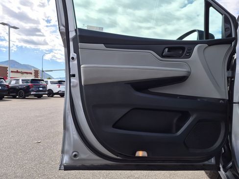 Used 2024 Honda Odyssey EX-L image 14