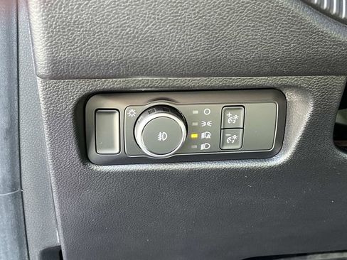 Used 2025 Ford Ranger XLT w/ Chrome Accent Package image 25