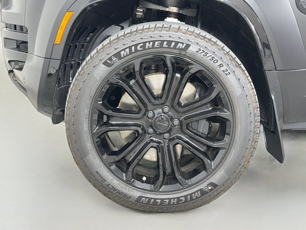 New 2026 Land Rover Defender 110 OCTA AWD/4WD image 33