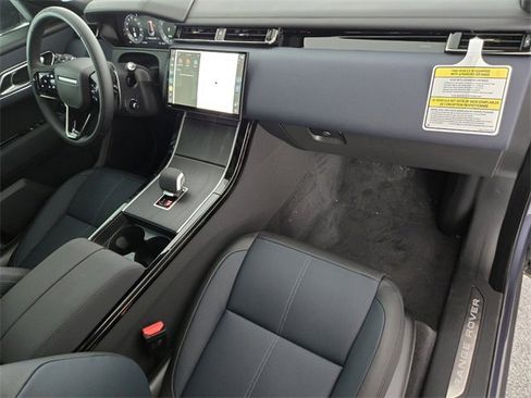 New 2026 Land Rover Range Rover Velar Dynamic SE image 18