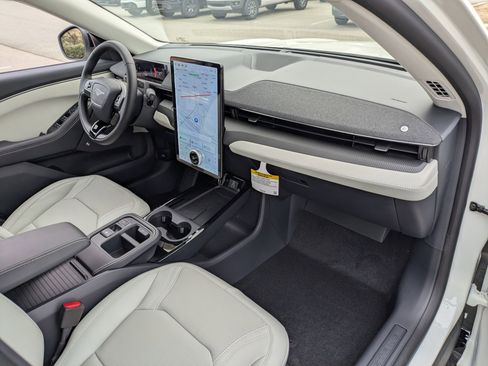 New 2026 Ford Mustang Mach-E Premium image 40