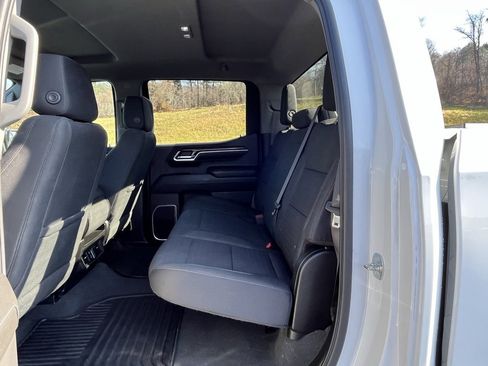 Used 2022 Chevrolet Silverado 1500 LT image 14