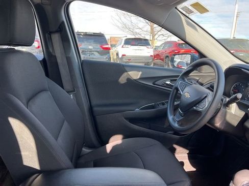 Used 2024 Chevrolet Malibu LT image 34