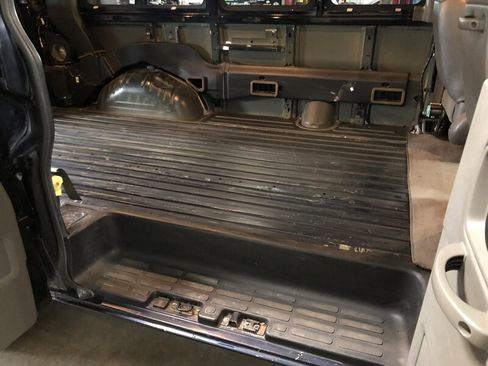 Used 2006 Chevrolet Express 1500 Passenger image 17