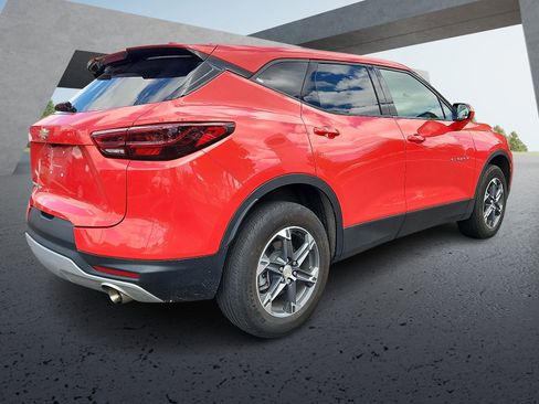 Used 2025 Chevrolet Blazer LT AWD/4WD image 6