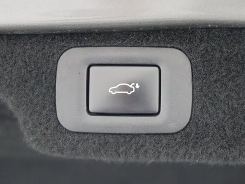 Used 2019 Lexus LS 500 w/ Interior Upgrade Package RWD image 38