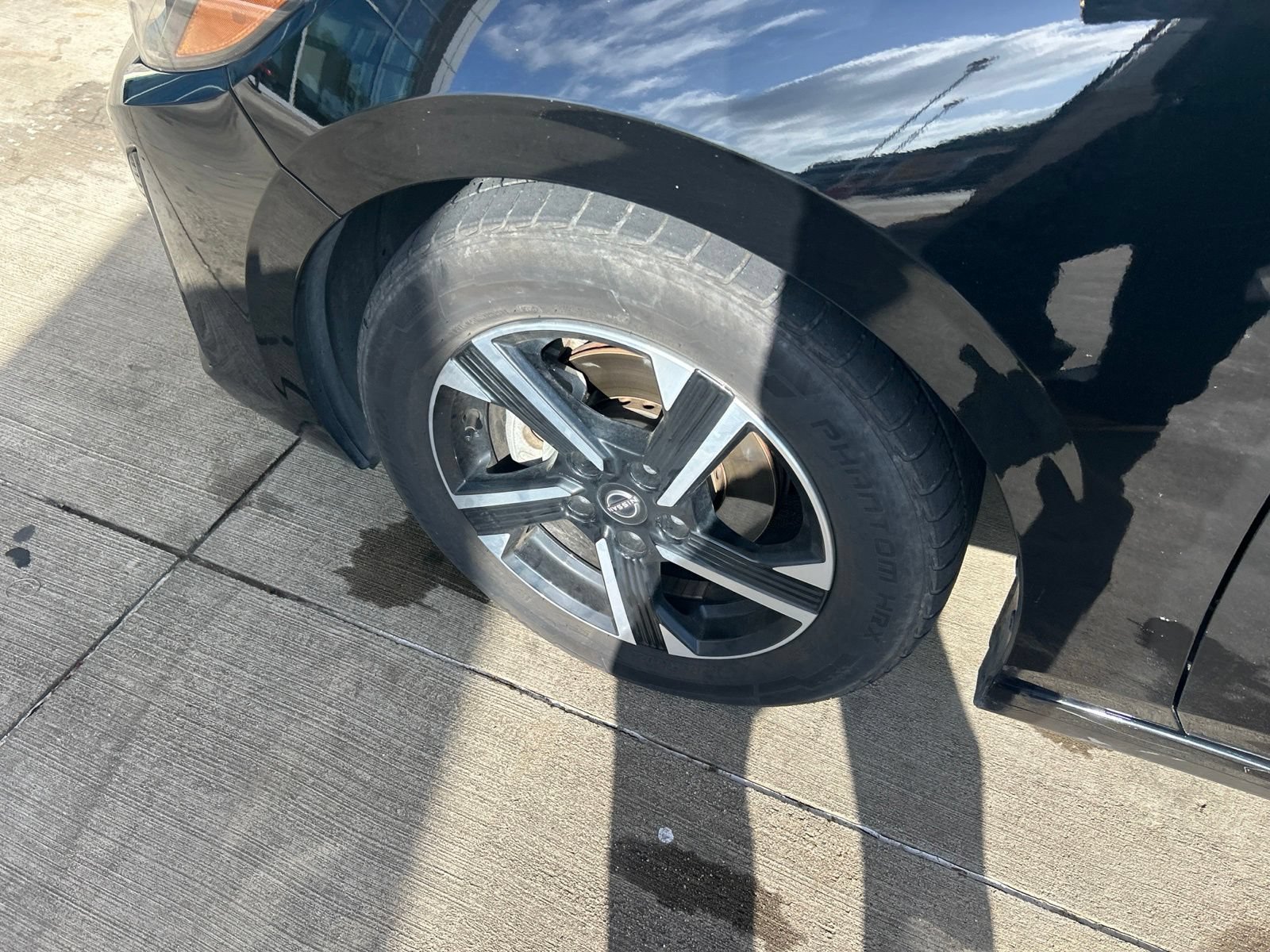 Used 2024 Nissan Sentra SV FWD image 23