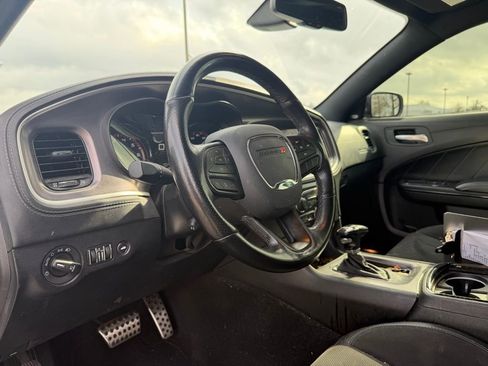 Used 2022 Dodge Charger R/T w/ Plus Group image 2