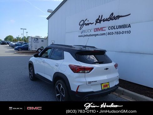 Certified 2023 Chevrolet TrailBlazer RS w/ Sun and Liftgate Package AWD/4WD image 6