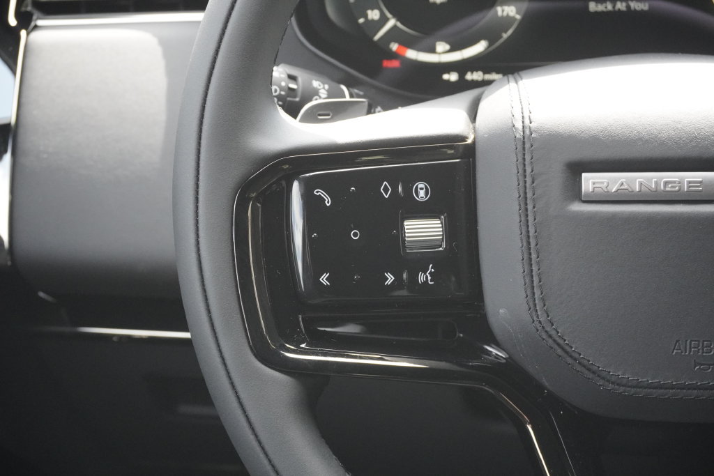 New 2026 Land Rover Range Rover Sport Dynamic SE AWD/4WD image 12