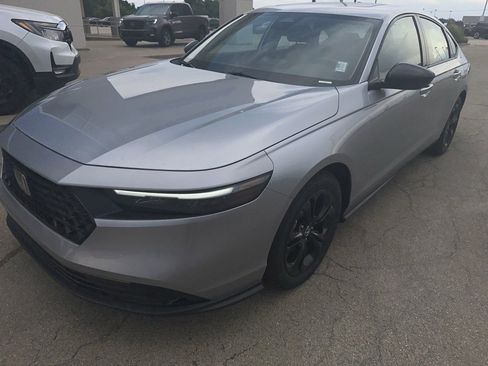 New 2025 Honda Accord SE image 2