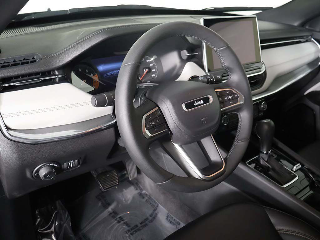 Used 2024 Jeep Compass Limited AWD/4WD image 25