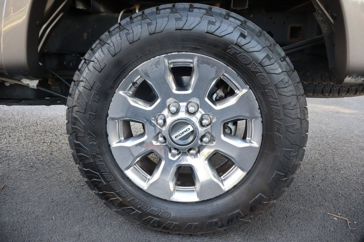 Used 2018 Ford F250 Lariat w/ Chrome Package AWD/4WD image 41