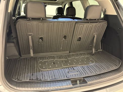 Used 2023 Kia Telluride S w/ S Sunroof Package FWD image 6