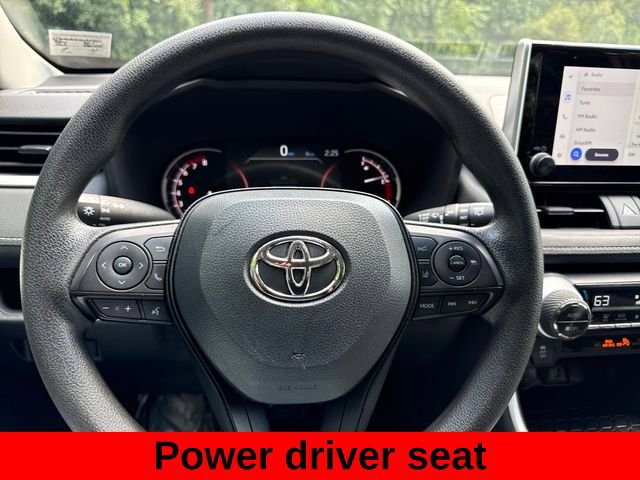 Used 2025 Toyota RAV4 XLE FWD image 19