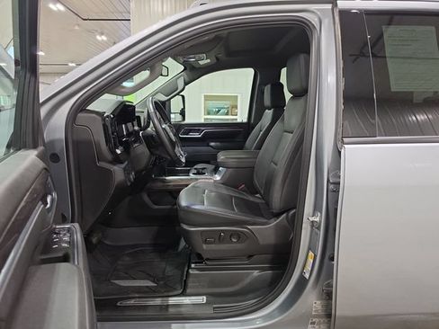 Used 2025 Chevrolet Silverado 3500 LTZ AWD/4WD image 22
