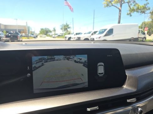 Used 2025 Kia Telluride S FWD image 17
