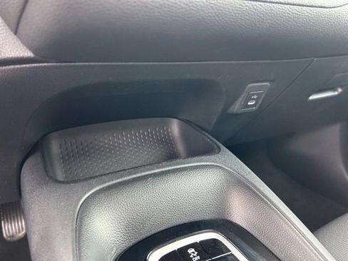 Used 2024 Toyota Corolla LE image 21