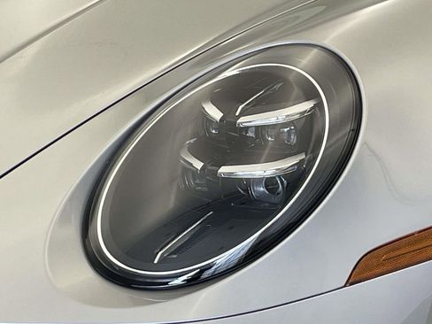 Used 2026 Porsche 911 Carrera RWD image 15