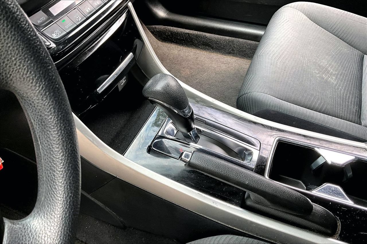Used 2016 Honda Accord LX image 15