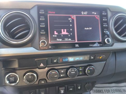 Used 2020 Toyota Tacoma 4x4 Double Cab image 10